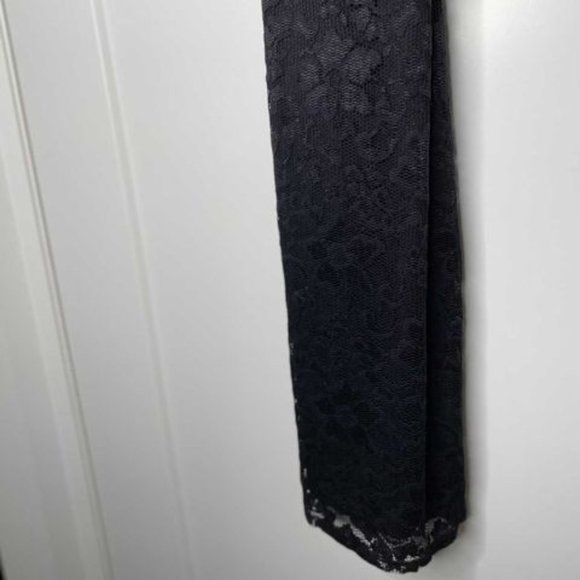 Lace strappy crisscross dress - Picture 2 of 3